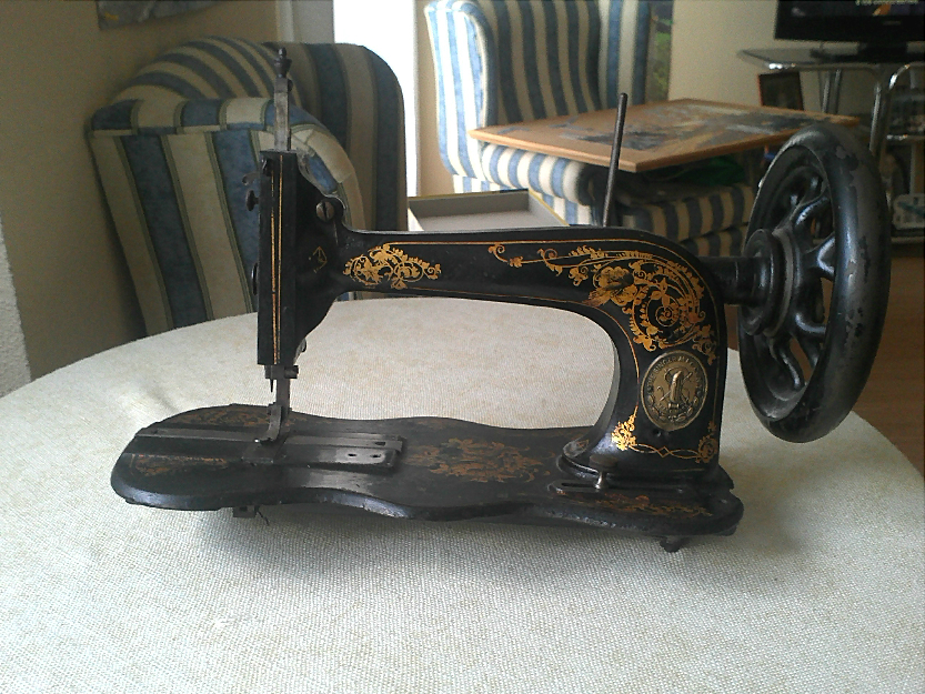 Vendo máquina de coser Singer año 1870, funcionando