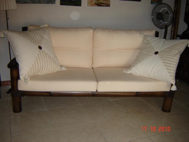 sofá de bambu