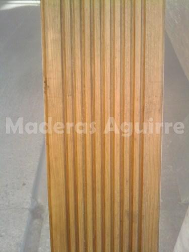 Suelo Ranurado tratado en autoclave color nogal