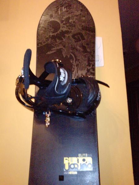 vendo tabla de snow BURTON ELITE 155 y fijaciones custom