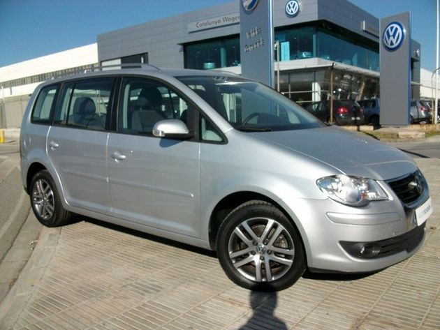 VOLKSWAGEN TOURAN  1.9TDI ADVANCE 105