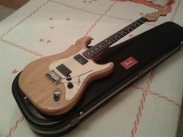 Fender stratocaster standard del 93