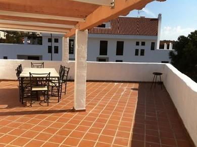 Apartamento con 4 dormitorios se vende en Marbella, Costa del Sol