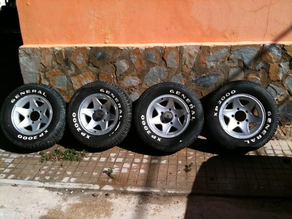 Llantas Suzuki 255/60/15