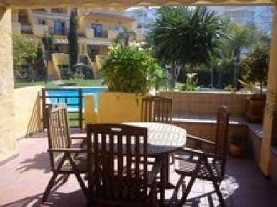 Adosado con 4 dormitorios se vende en Estepona, Costa del Sol