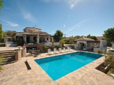 Chalet con 5 dormitorios se vende en Mijas Costa, Costa del Sol