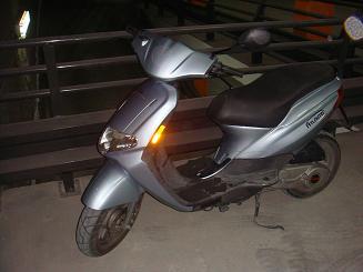 DERBI ATLANTIS EN MUY BUEN ESTADO