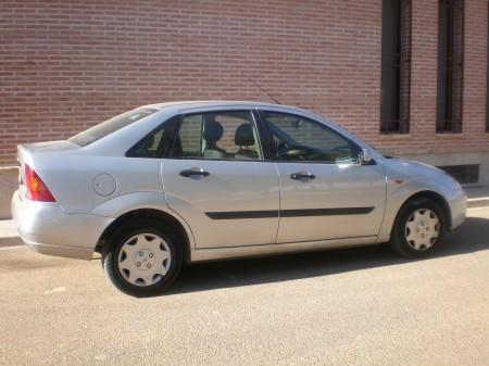 Ford Focus 18 TDdi Ghia en TOLEDO