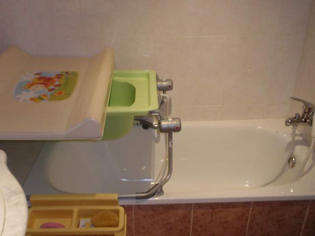 vendo bañerita-cambiador  de bebé que se acopla a cualquier bañera