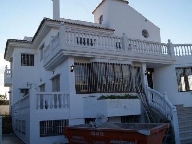 Chalet con 4 dormitorios se vende en Mijas Costa, Costa del Sol
