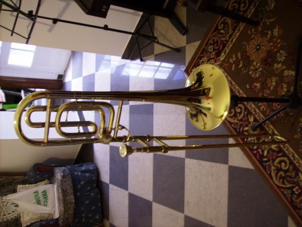 Vendo trombon de varas