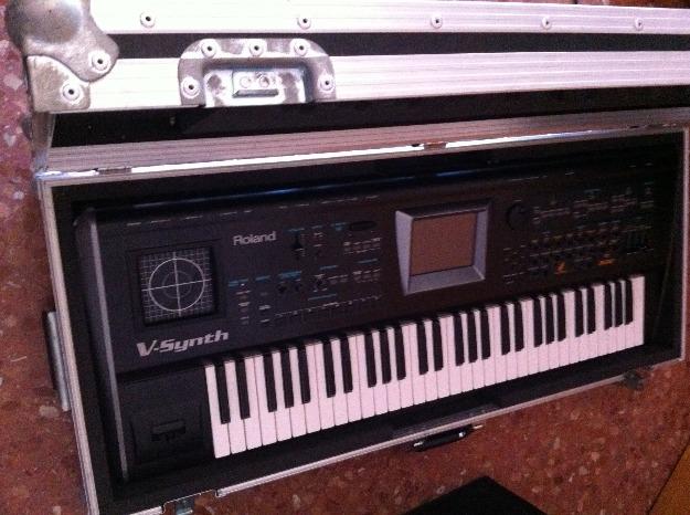 Vendo sintetizador Roland V-Synth