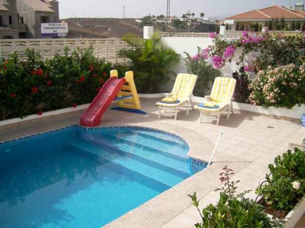 4b  , 4ba   in Sonnenland,  Canary Islands   - 790000  EUR