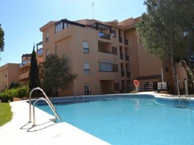Apartamento con 2 dormitorios se vende en Marbella, Costa del Sol