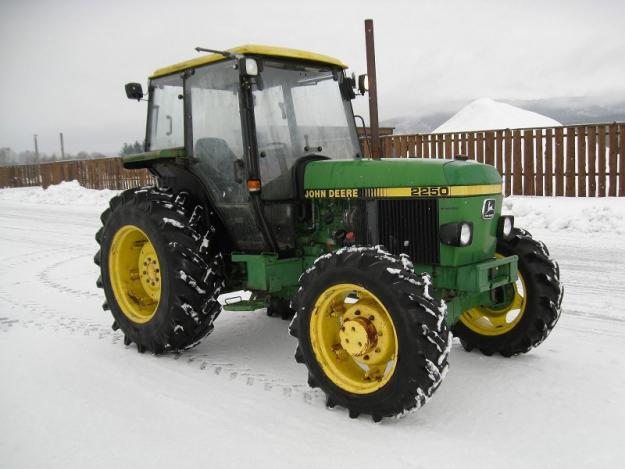 Tractore John Deere 2250-4 1987