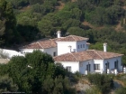 Chalet con 4 dormitorios se vende en Casares Costa, Costa del Sol - mejor precio | unprecio.es