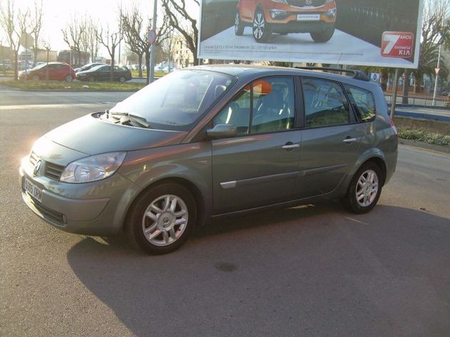 RENAULT GRAND SCENIC 1.9dCI Luxe Priv.130
