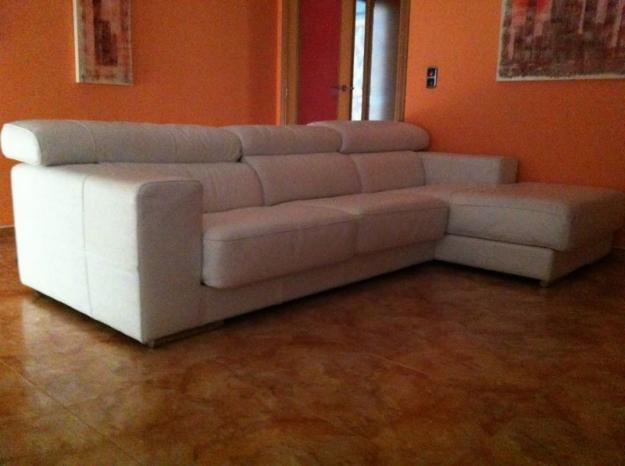 Sofa de piel chaise longue blanco