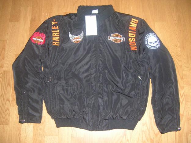 Chaqueta Harley Davidson 100 aniversario Racing Team      muy ligera , no piel