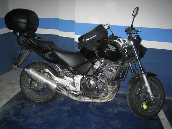 vendo moto honda cbf 600 n casi nueva 1.700 kms.