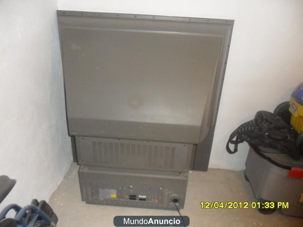 vend..retroprollector con subwafer y 2 altavoces.