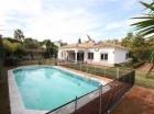 Chalet con 3 dormitorios se vende en Estepona, Costa del Sol - mejor precio | unprecio.es