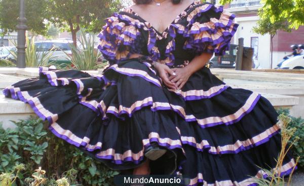 Hermoso vestido de flamenca