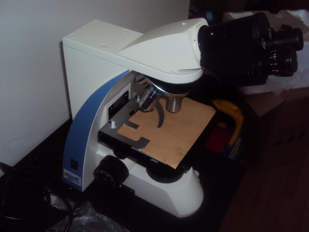 microscopio profesional sin estrenar en su caja original