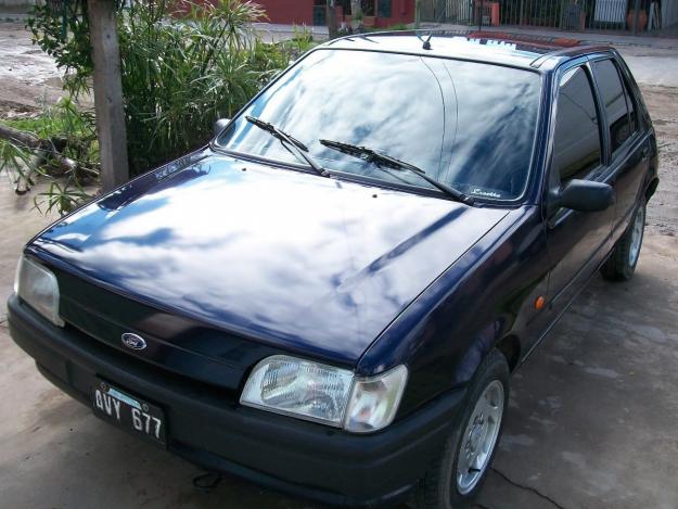 Vendo por viaje ( fort fiesta 96) diesel 170.000km
