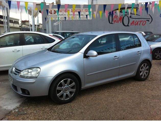 VOLKSWAGEN Golf 1.9TDI Sportline 105