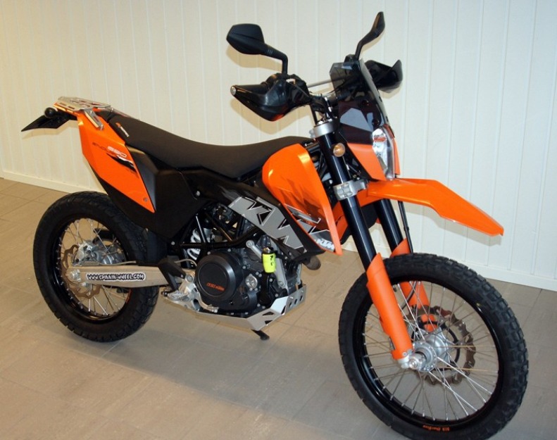 KTM 690 enduro-10