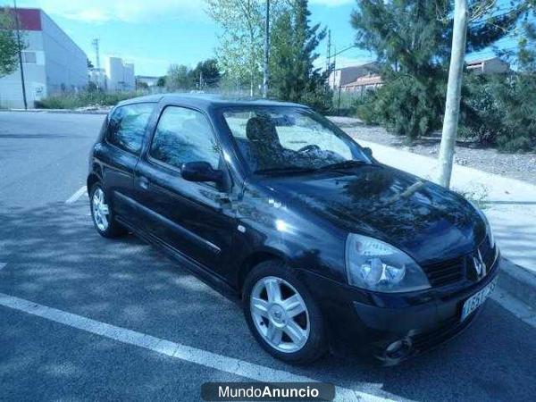 Renault Clio 1.4 16v Confort Express.