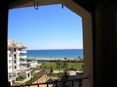 Apartamento con 2 dormitorios se vende en Manilva, Costa del Sol