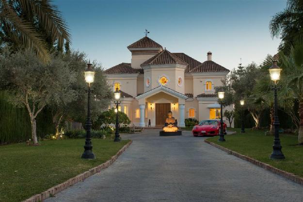 Villas a la venta en Nueva Andalucía Costa del Sol