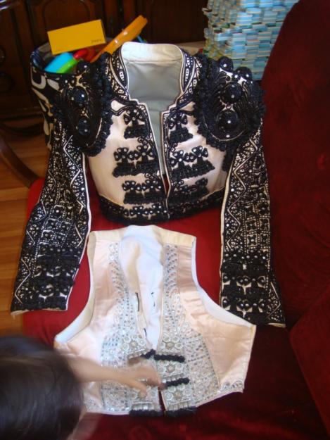 Oferta ,,se vende traje de torero, profesional,,