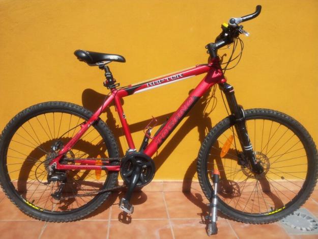 ganga vendo bicicleta de montaña de aluminio con todos sus accesorios estado impecable
