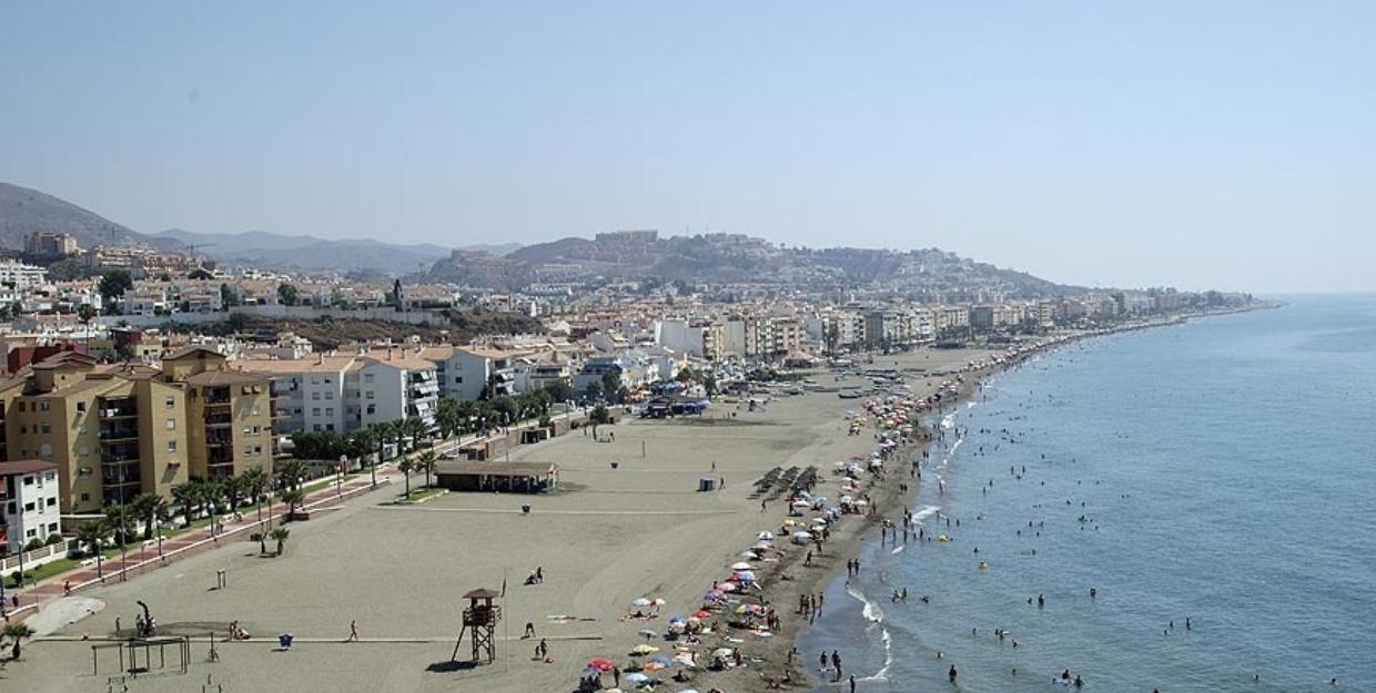 Alquiler piso  con trastero en playa