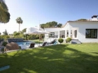 Chalet con 5 dormitorios se vende en Marbella, Costa del Sol - mejor precio | unprecio.es
