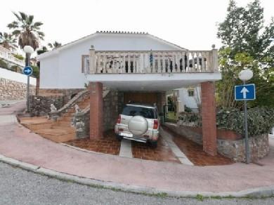 Chalet con 3 dormitorios se vende en Fuengirola, Costa del Sol