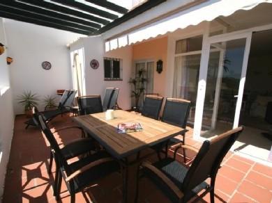 Apartamento con 2 dormitorios se vende en Marbella, Costa del Sol