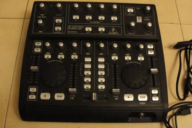 MESA DE MEZCLAS MIDI BEHRINGER BCD 3000 DJ