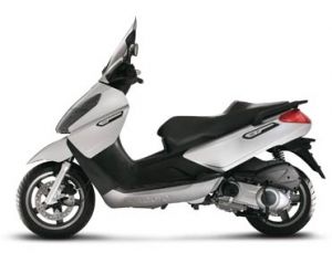 PIAGGIO X7 250