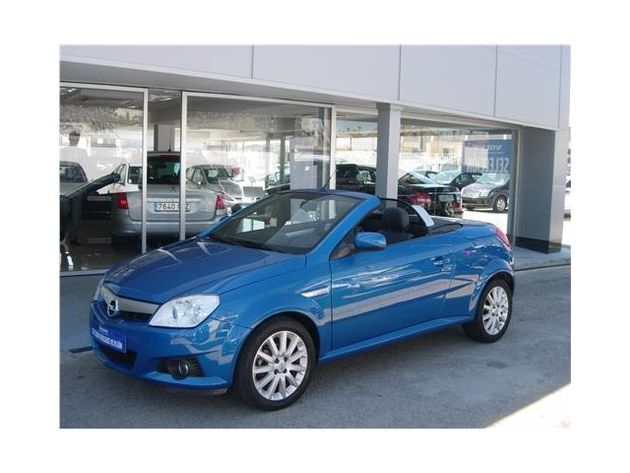OPEL VECTRA 1.9CDTI 8v Esse