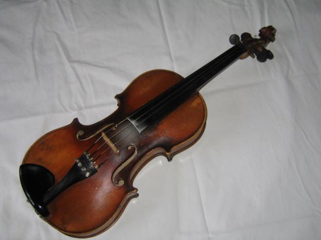 VIOLIN ANTIGUO DE SEBASTIAN KLOZ AÑO 1700.