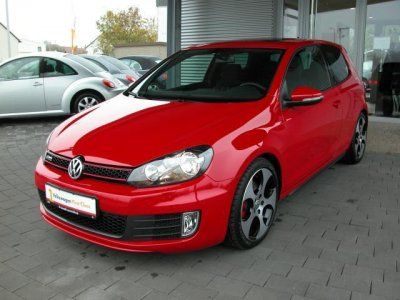 VOLKSWAGEN GOLF VI GTI DSG MODELO NUEVO!  CON DSG, GPS, DCC Y TECHO!!  SOLO 10.700 KM!! - Barcelona