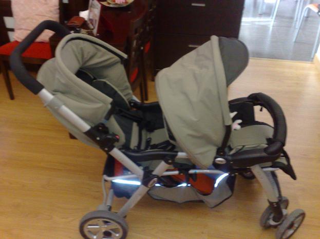 VENDO CARRITO GEMELAR TWIN TWO (JANÉ) CON 6 MESES