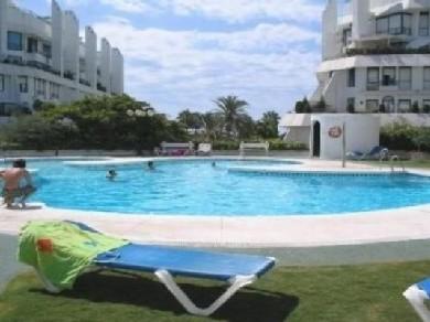 Apartamento con 4 dormitorios se vende en Marbella, Costa del Sol