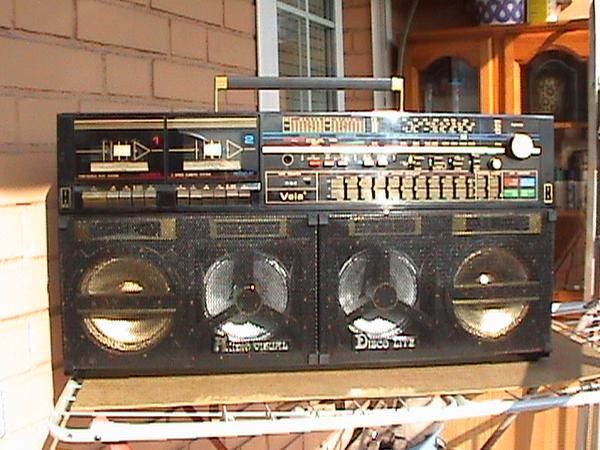 radioghettoblaster vela discolite dk-9000