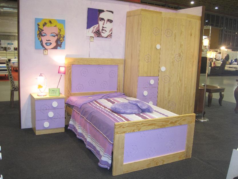 Dormitorio juvenil de madera rebajado