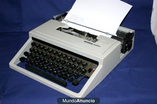 MAQUINA DE ESCRIBIR OLIVETTI DORA
